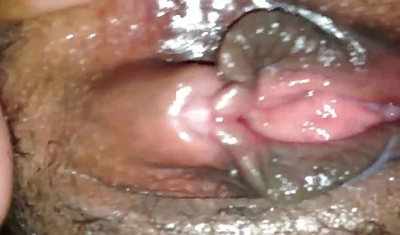 این ورزشکار در حین گرم کردن صبح از عکس سینه دختران سکسی کار می افتد