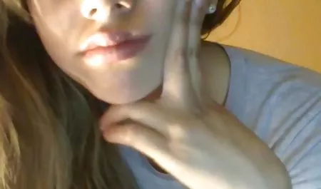 پاهای محکم و پهن عکس دختر پسر سکس او توسط دوستش کاشته شد