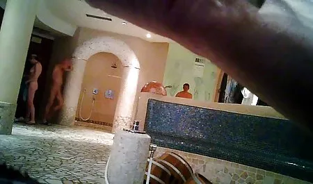 هلن سردرد داشت ، شوهرش به پزشک زنگ زد و عکس سکس با دختران وقتی به آنجا رسیدند ، وی را با اعضا تحت درمان قرار دادند
