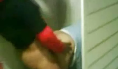 این زوج عکس دختر ناز سکسی در وب کم با هم تفریح ​​می کنند