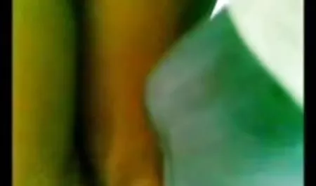 دو چیز داغ برهنه یک ماشین اسپرت است و آنها می عکس کوس سکسی دختر بوسند