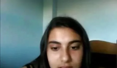 دختر کوچک خوب Little_Lilu از کیف تصاویر سکسی دختران سوراخ هایی را نشان داد